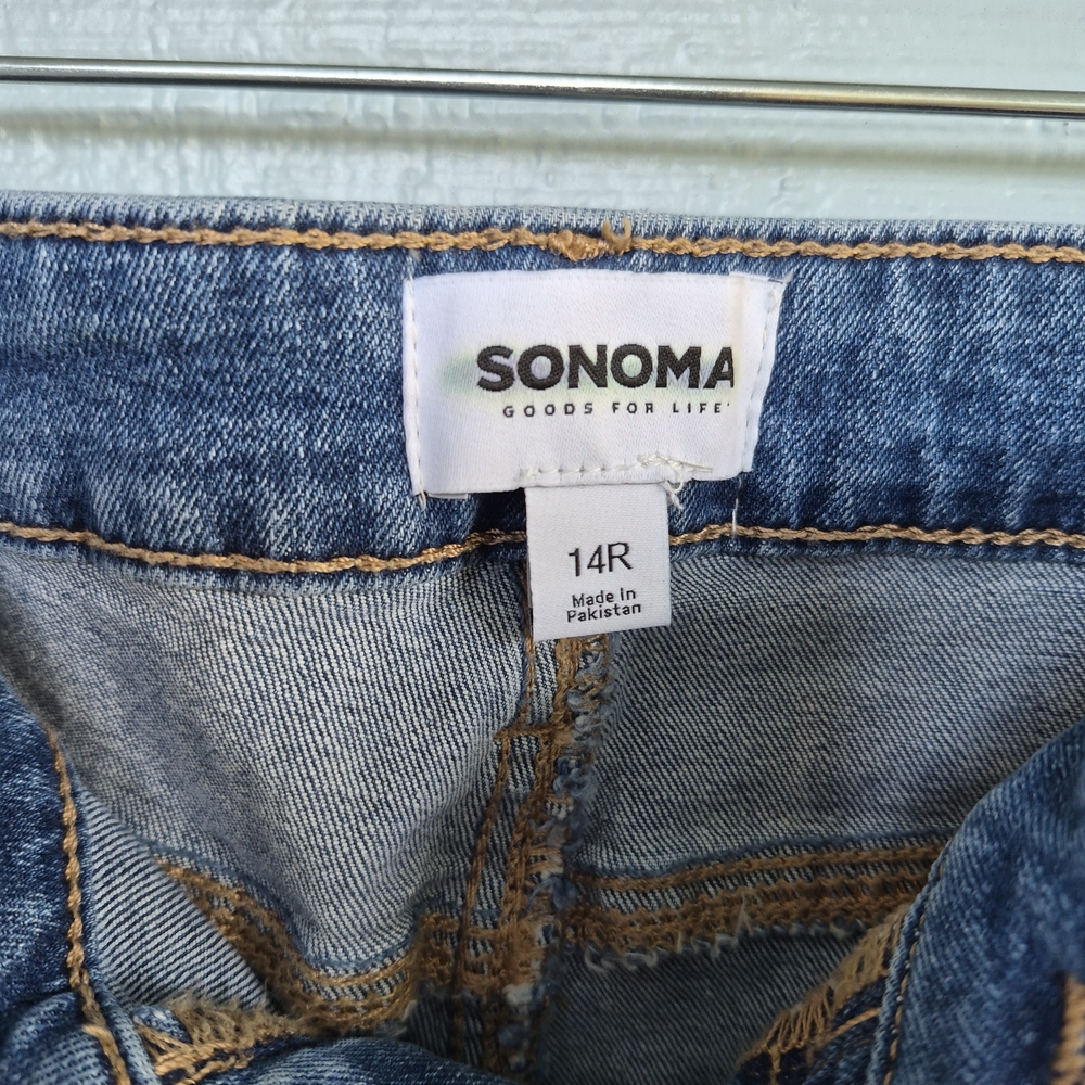 Sonoma Women's High Rise Curvy Straight Leg Blue Jeans Size 14R Medium Wash NWOT - Picture 2 of 3